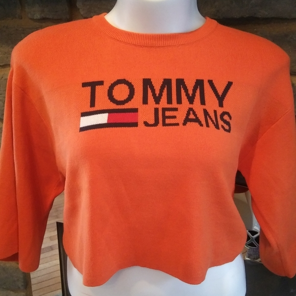 ⭐NWT Tommy Hilfiger crop wide sleeve sweater - Picture 4 of 10